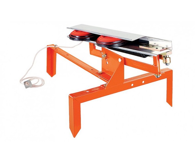 mashinka-dlya-metaniya-tarelochek-allen-ezaim-ruchnaya-1