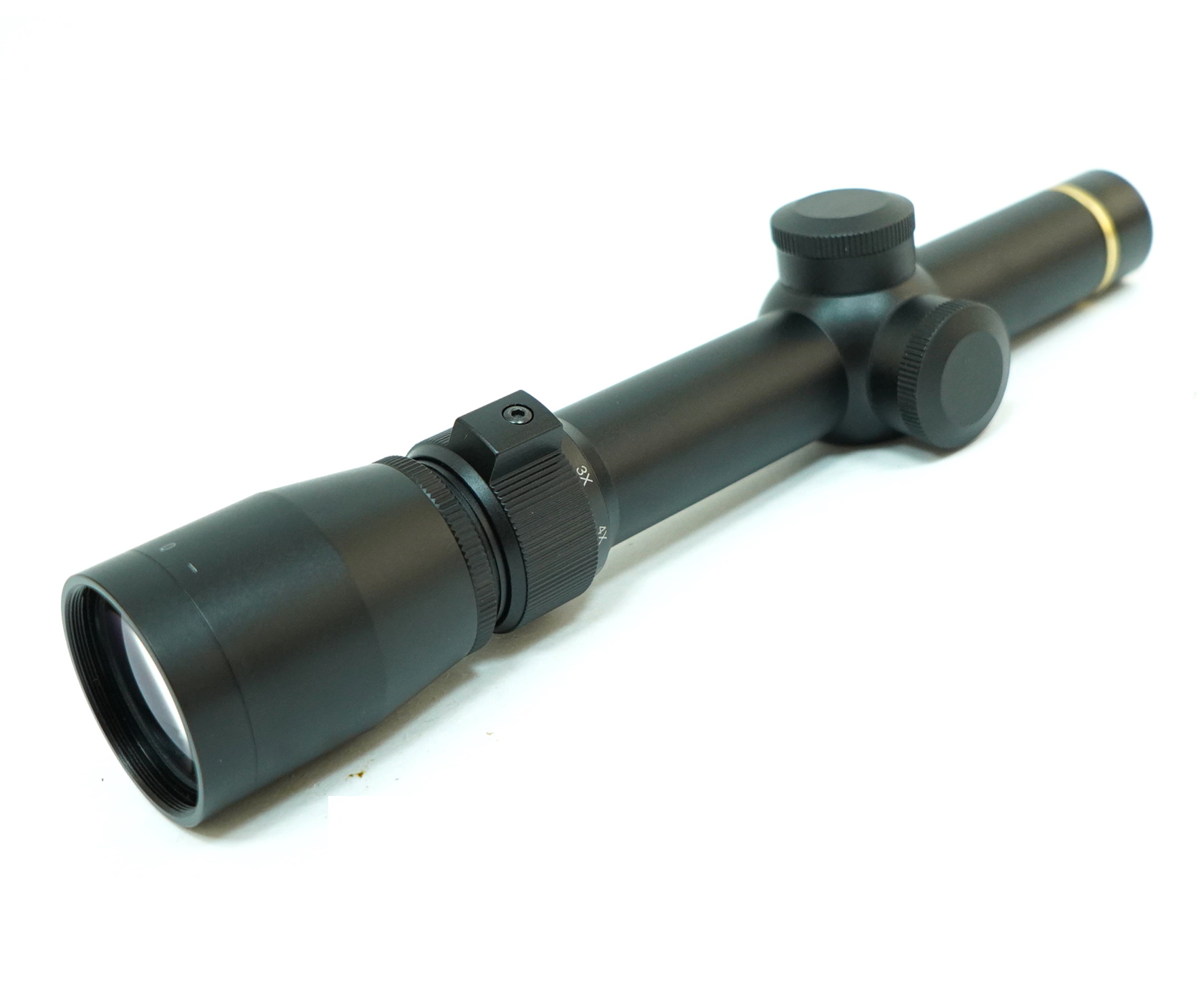opticheskiy-pritsel-leupold-1-5-5x20-bh-ld152-1