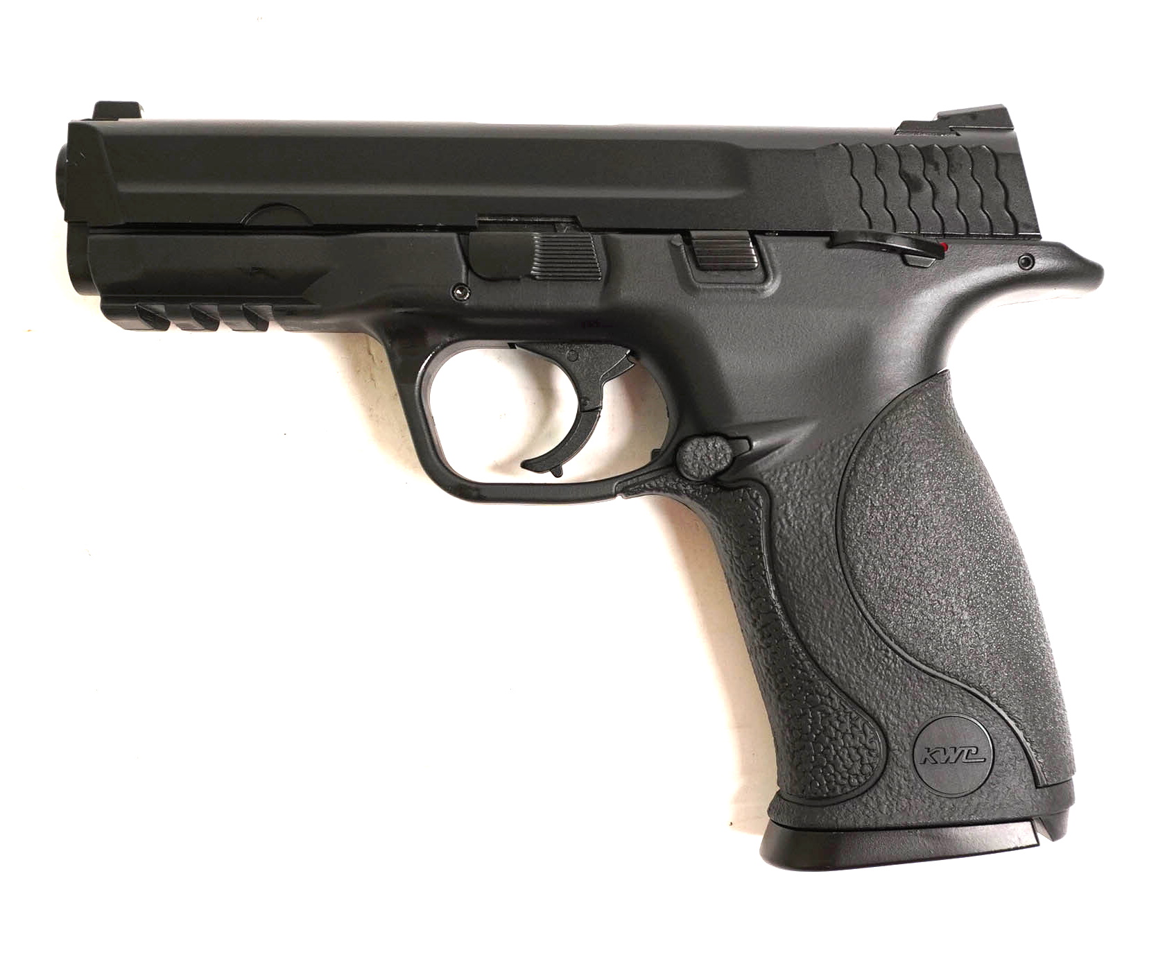 straykbolnyy-pistolet-kwc-smith-wesson-m-p-9-co-gbb-kcb-48ahn-9